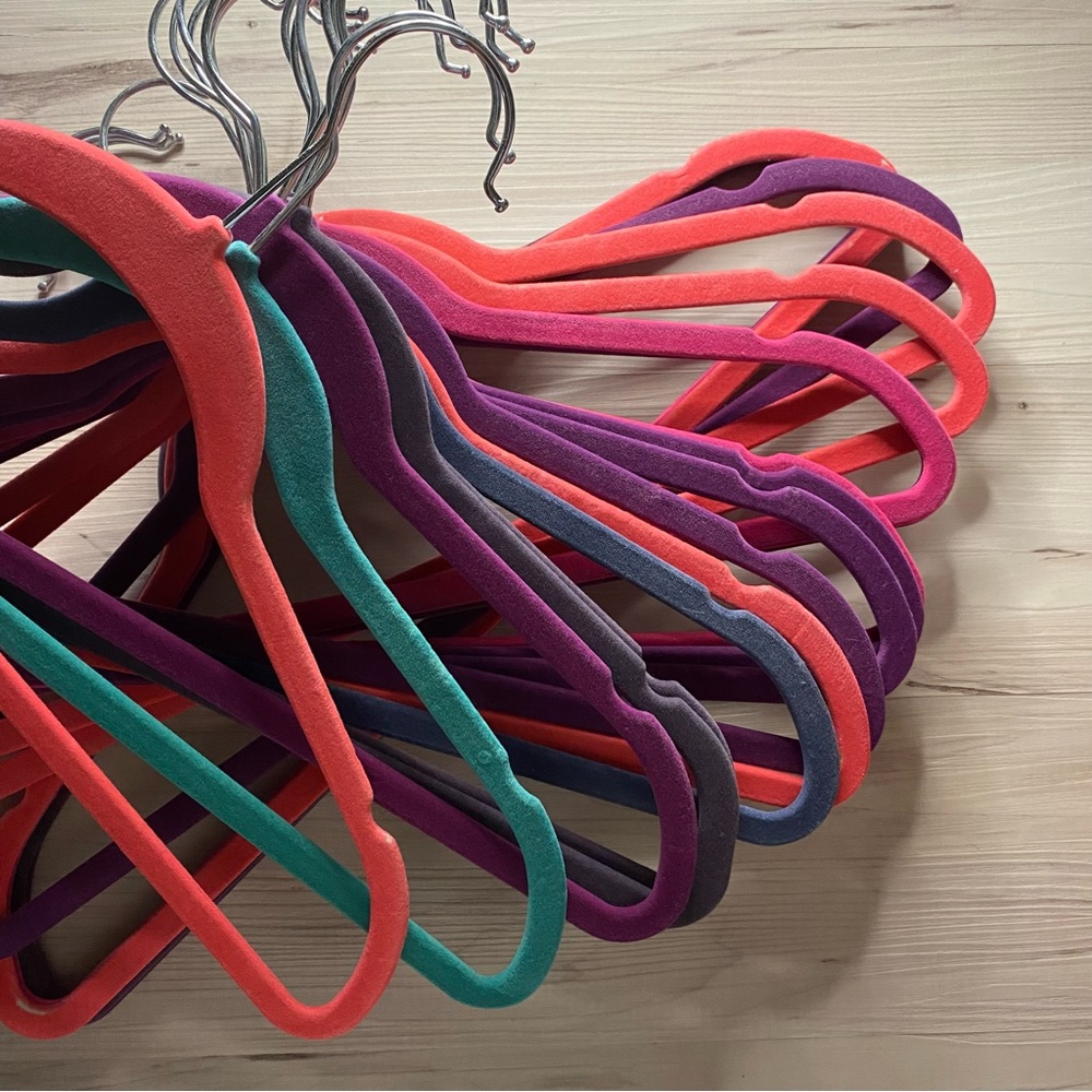 20pc Bundle of Assorted Color Hangers